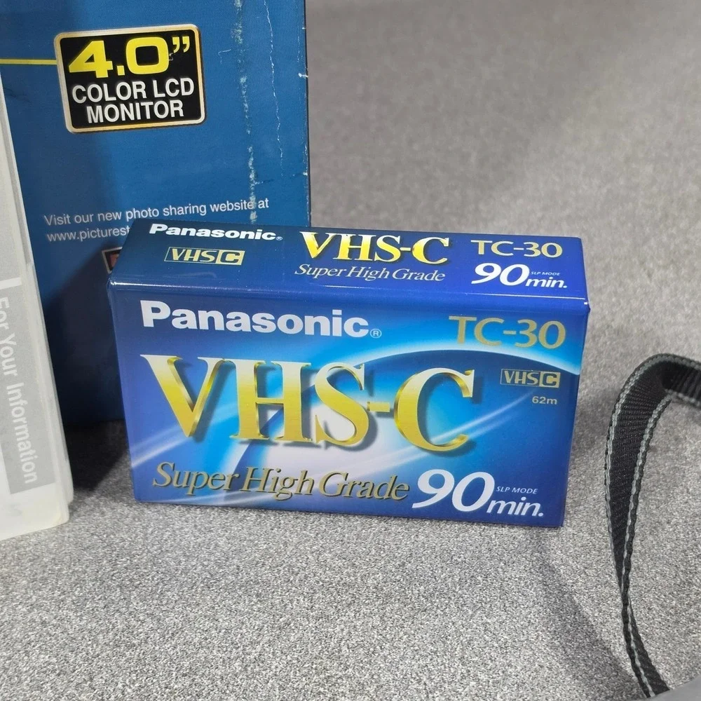 Panasonic PV-L751 Camcorder VHS-C Palmcorder 300x Zoom Box-Working!